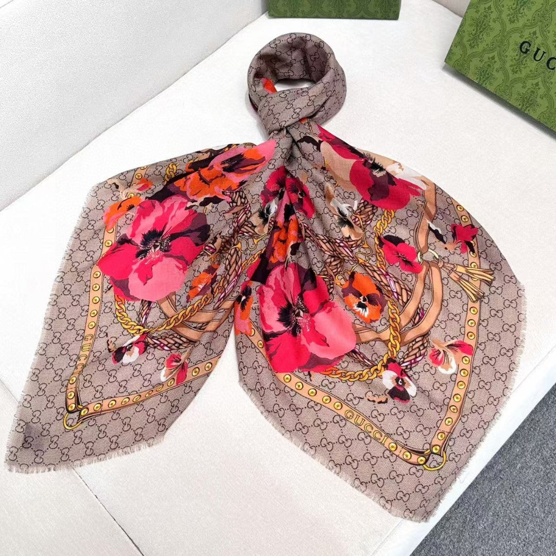 GUCCI 26S SCARF 140 IN CASHMERE AND SILK 309778