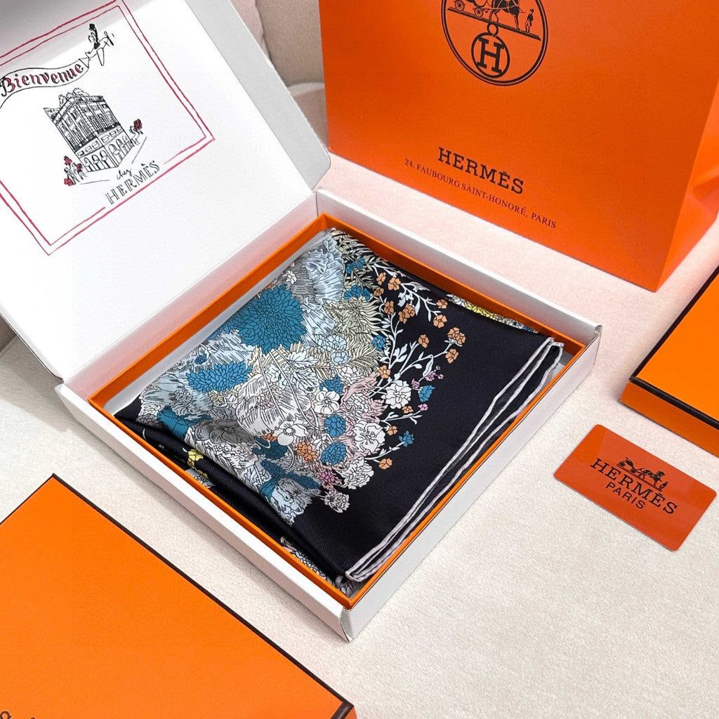 HERMES 26S SCARF 90 IN SILK 304309