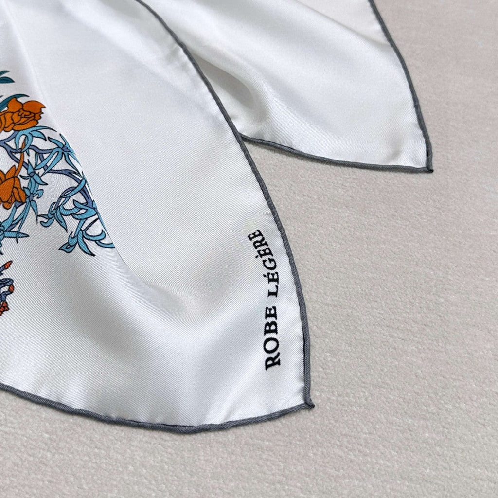 HERMES 26S SCARF 90 IN SILK 304308