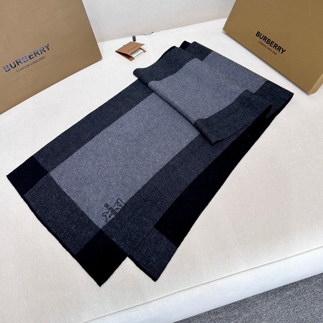 BURBERRY 26S SCARF 180CM IN CASHMERE 305982