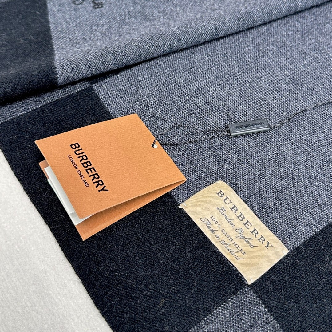 BURBERRY 26S SCARF 180CM IN CASHMERE 305982
