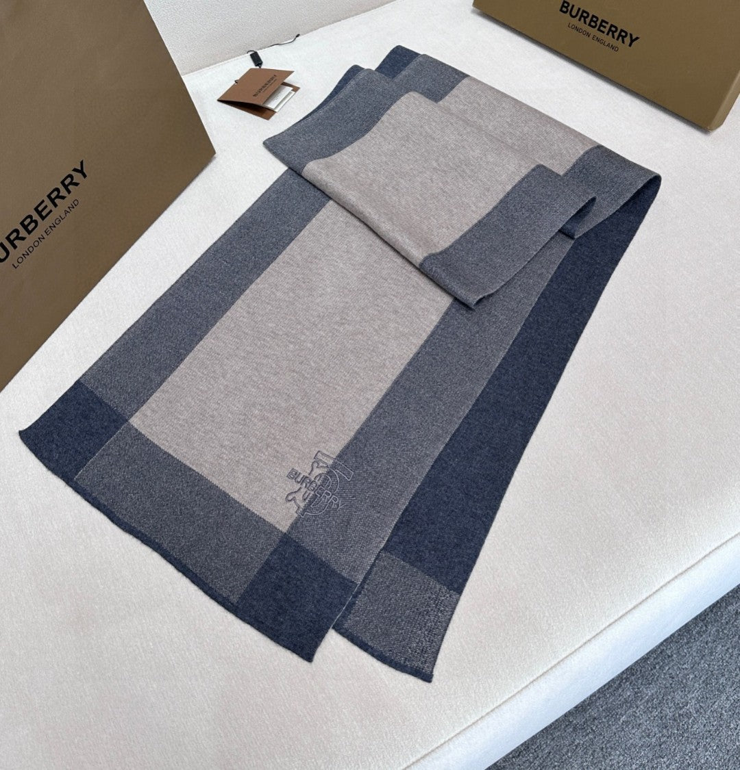 BURBERRY 26S SCARF 180CM IN CASHMERE 305983