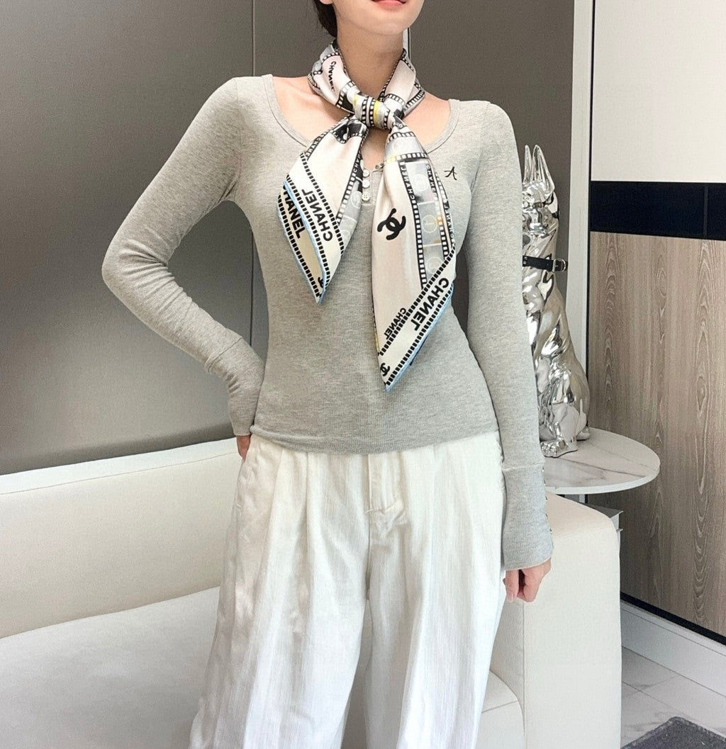 CHANEL 26S SCARF 88 IN SILK 309798