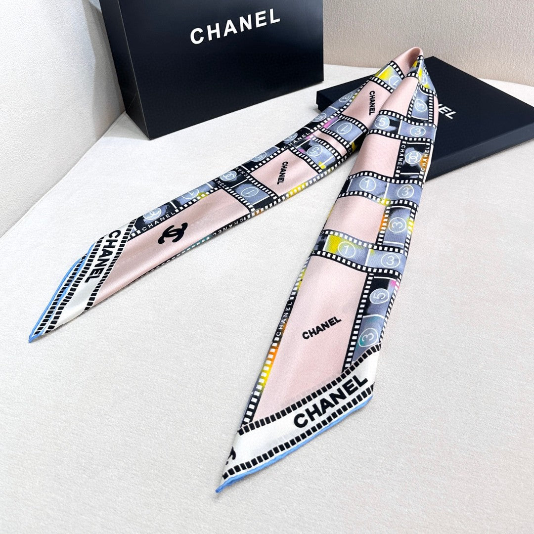 CHANEL 26S SCARF 88 IN SILK 309798