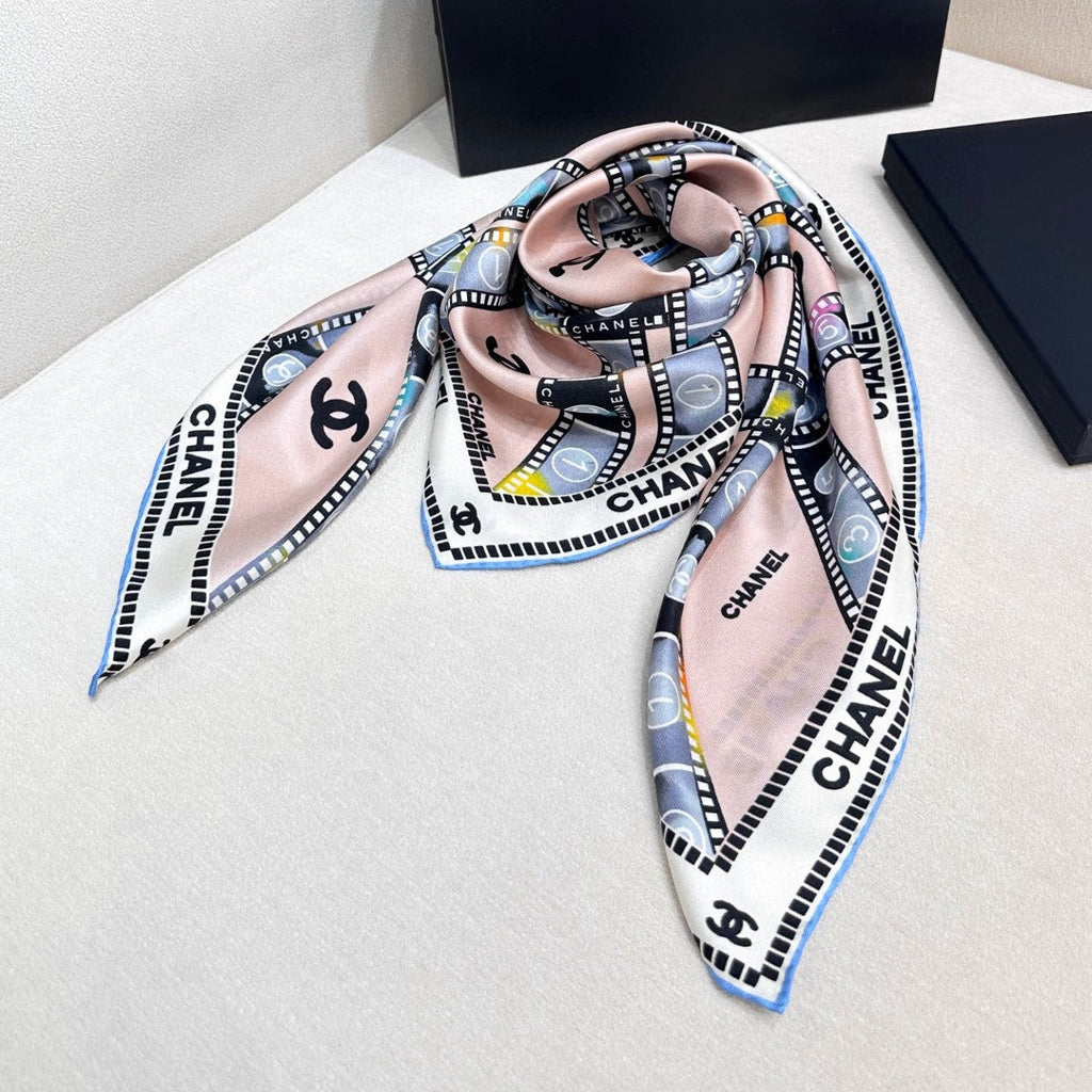 CHANEL 26S SCARF 88 IN SILK 309798