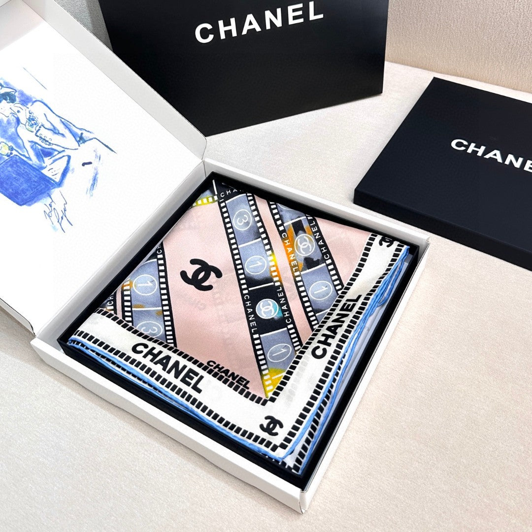CHANEL 26S SCARF 88 IN SILK 309798