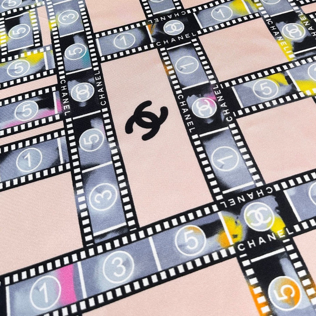 CHANEL 26S SCARF 88 IN SILK 309798