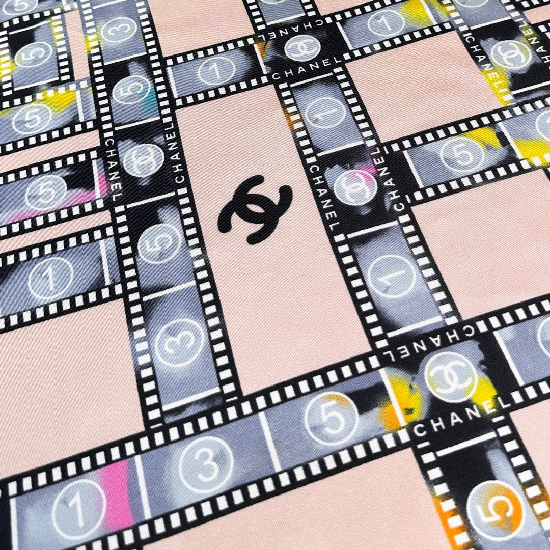 CHANEL 26S SCARF 88 IN SILK 309798