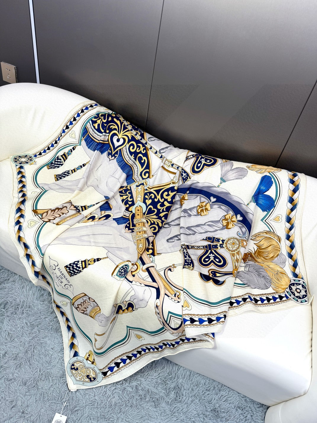 HERMES 26S PRINTED SQUARE SCARF 135 IN CASHMERE AND SILK 309424
