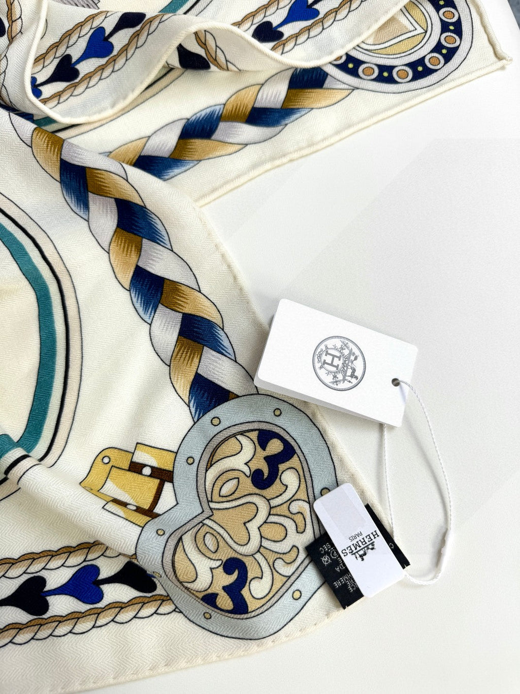 HERMES 26S PRINTED SQUARE SCARF 135 IN CASHMERE AND SILK 309424