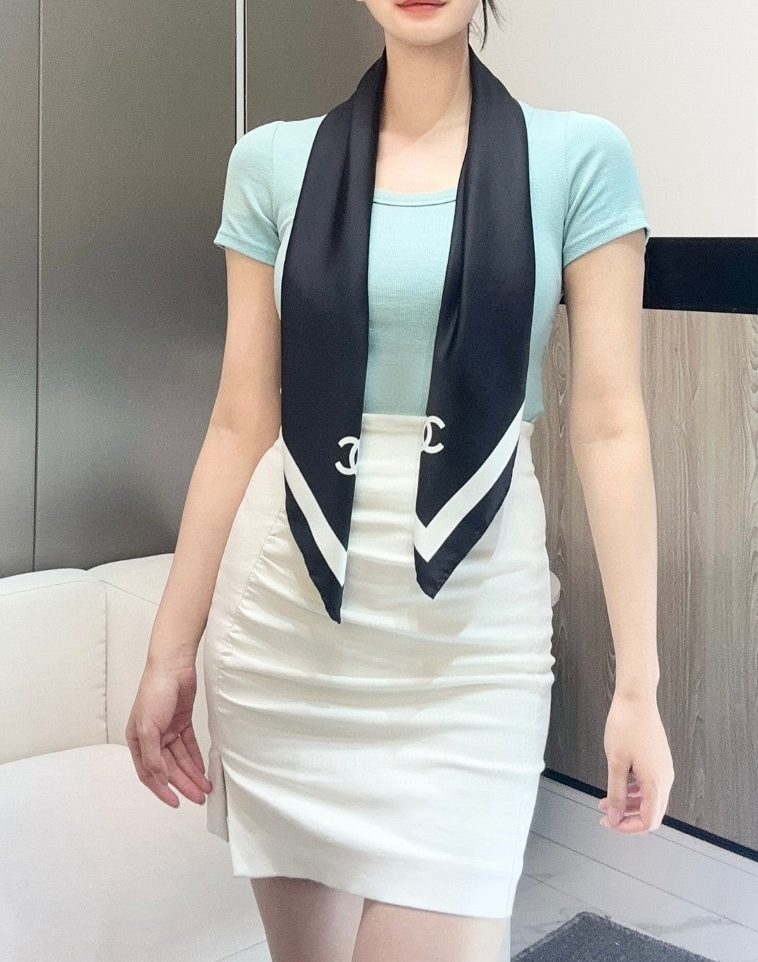 CHANEL 26S SCARF 90 IN SILK 303206