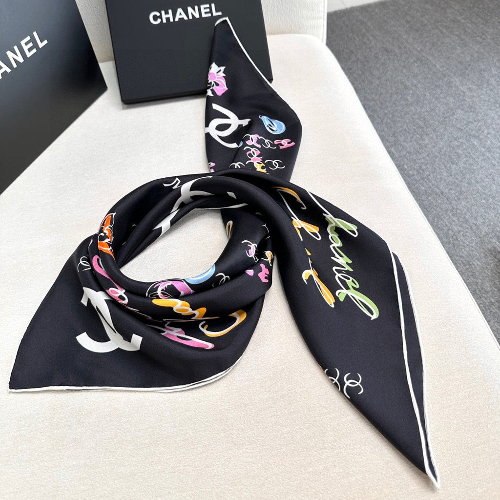 CHANEL 26S SCARF 90 IN SILK 304554