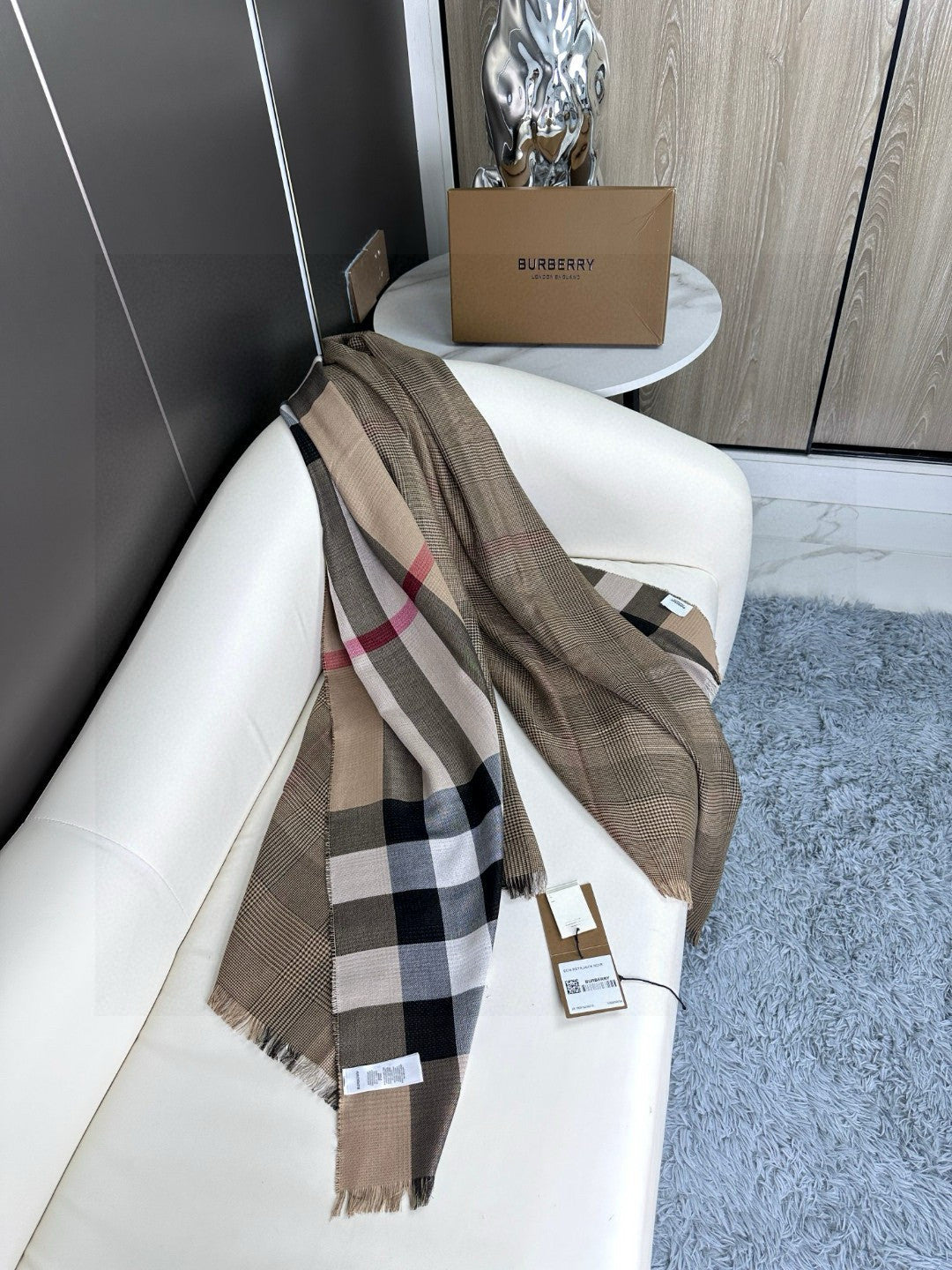 BURBERRY 26S SCARF 200CM IN CASHMERE 305992