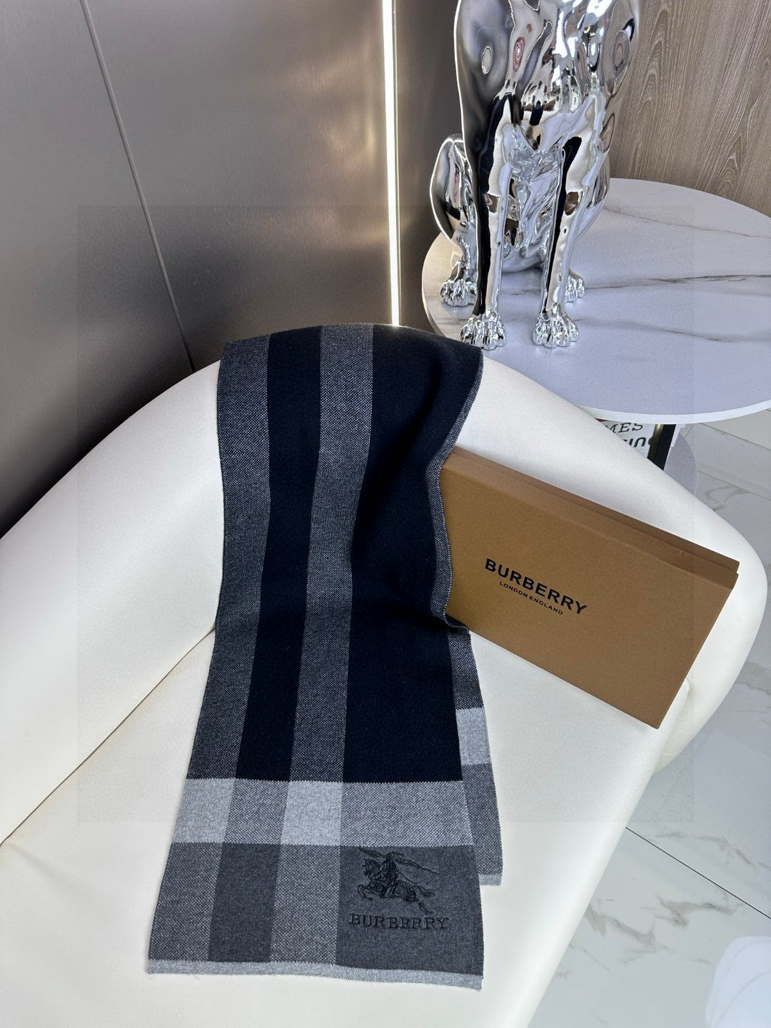 BURBERRY 26S SCARF 180CM IN CASHMERE 311830