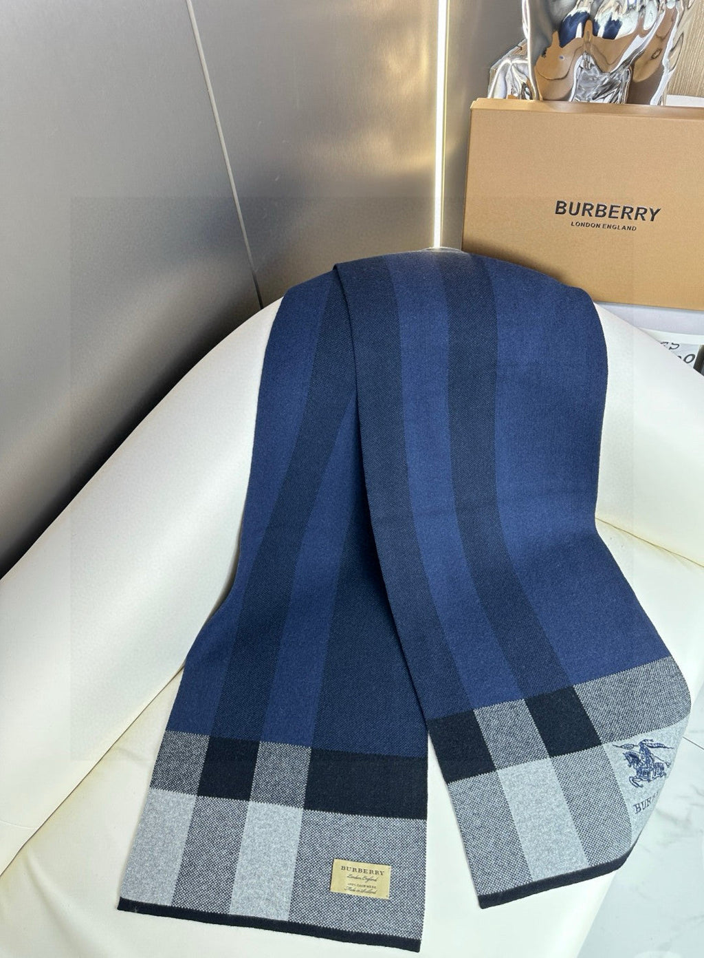 BURBERRY 26S SCARF 180CM IN CASHMERE 311831