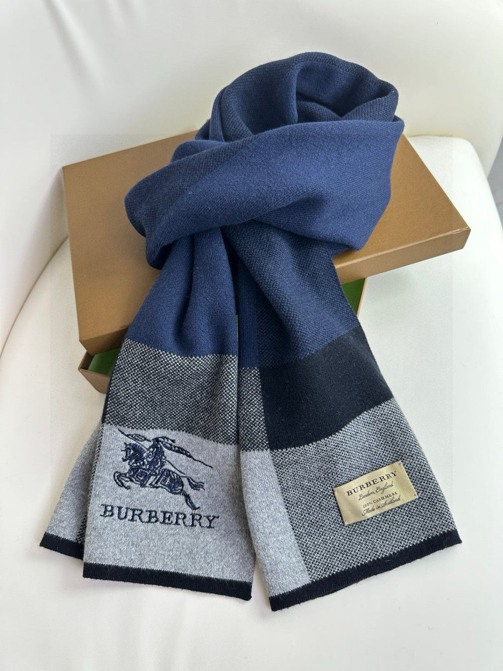 BURBERRY 26S SCARF 180CM IN CASHMERE 311831