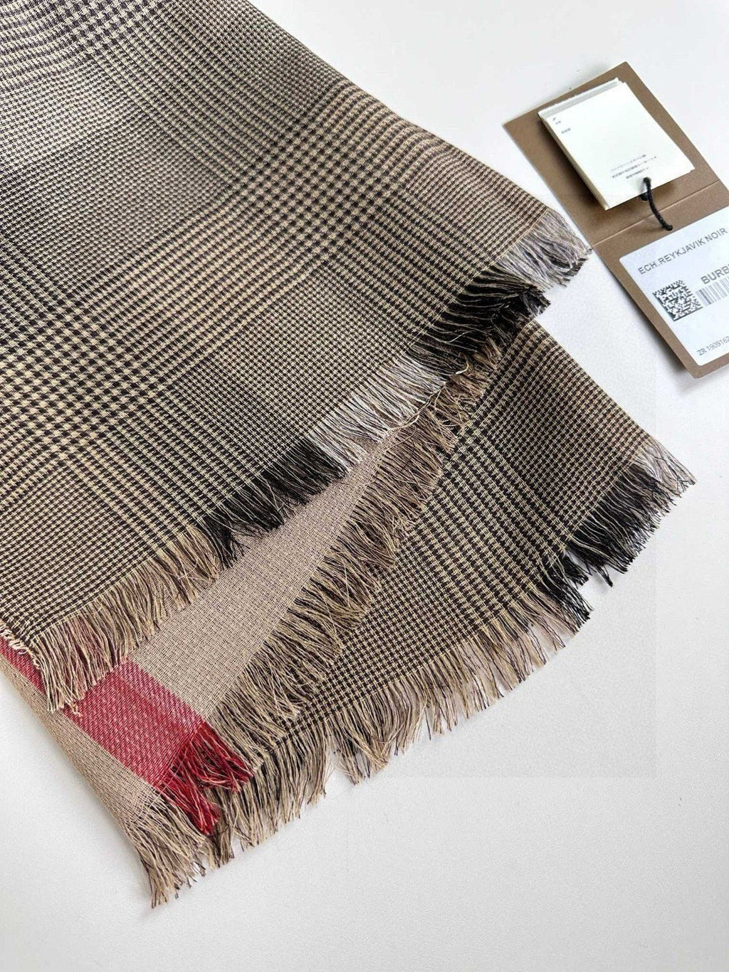 BURBERRY 26S SCARF 200CM IN CASHMERE 305992