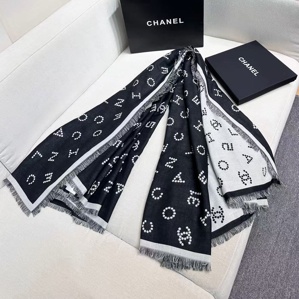 CHANEL 26S SCARF 140 IN WOOL AND SILK 311816