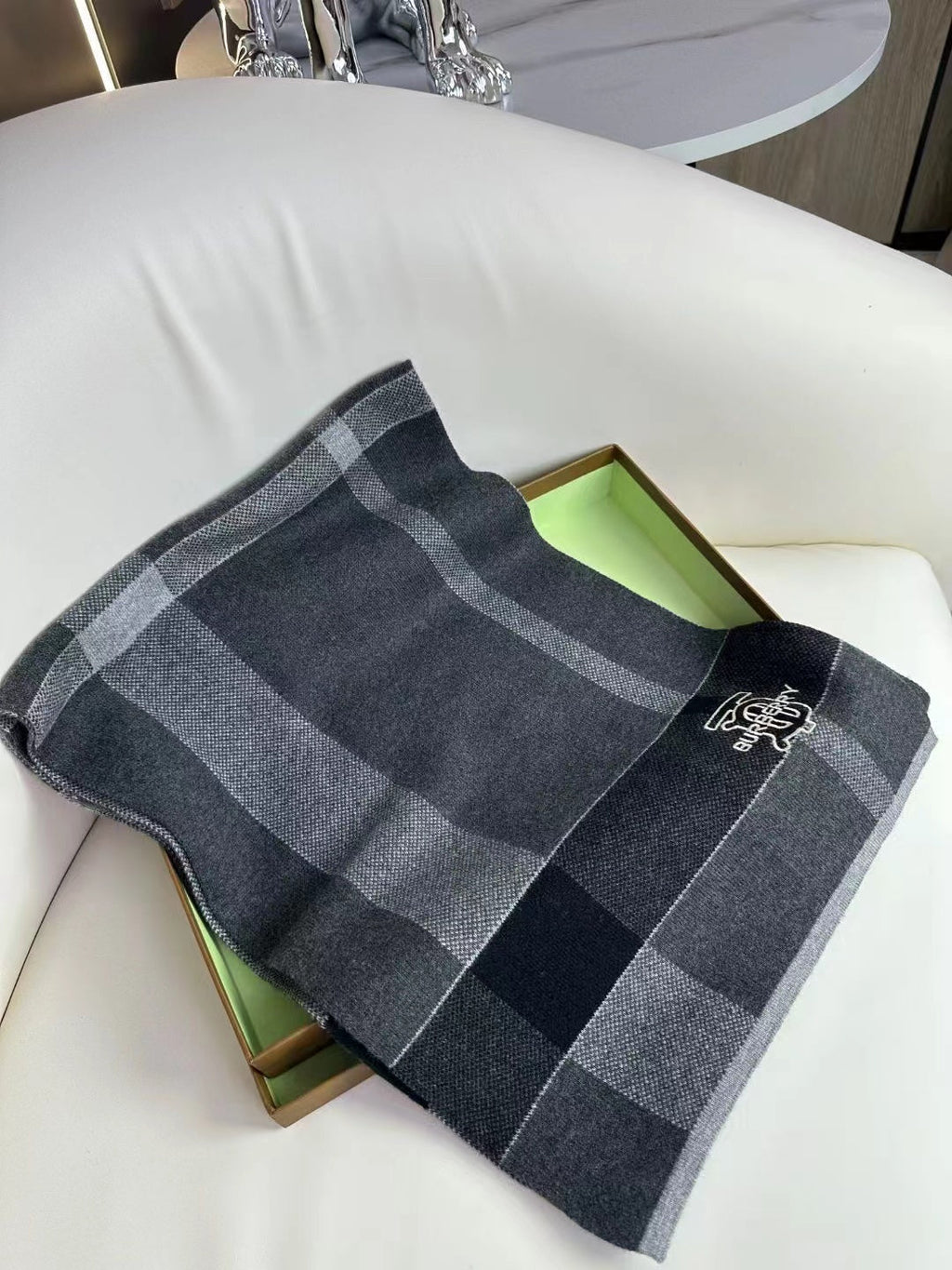 BURBERRY 26S SCARF 180CM IN CASHMERE 309783