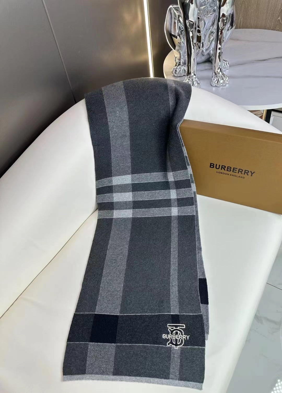 BURBERRY 26S SCARF 180CM IN CASHMERE 309783