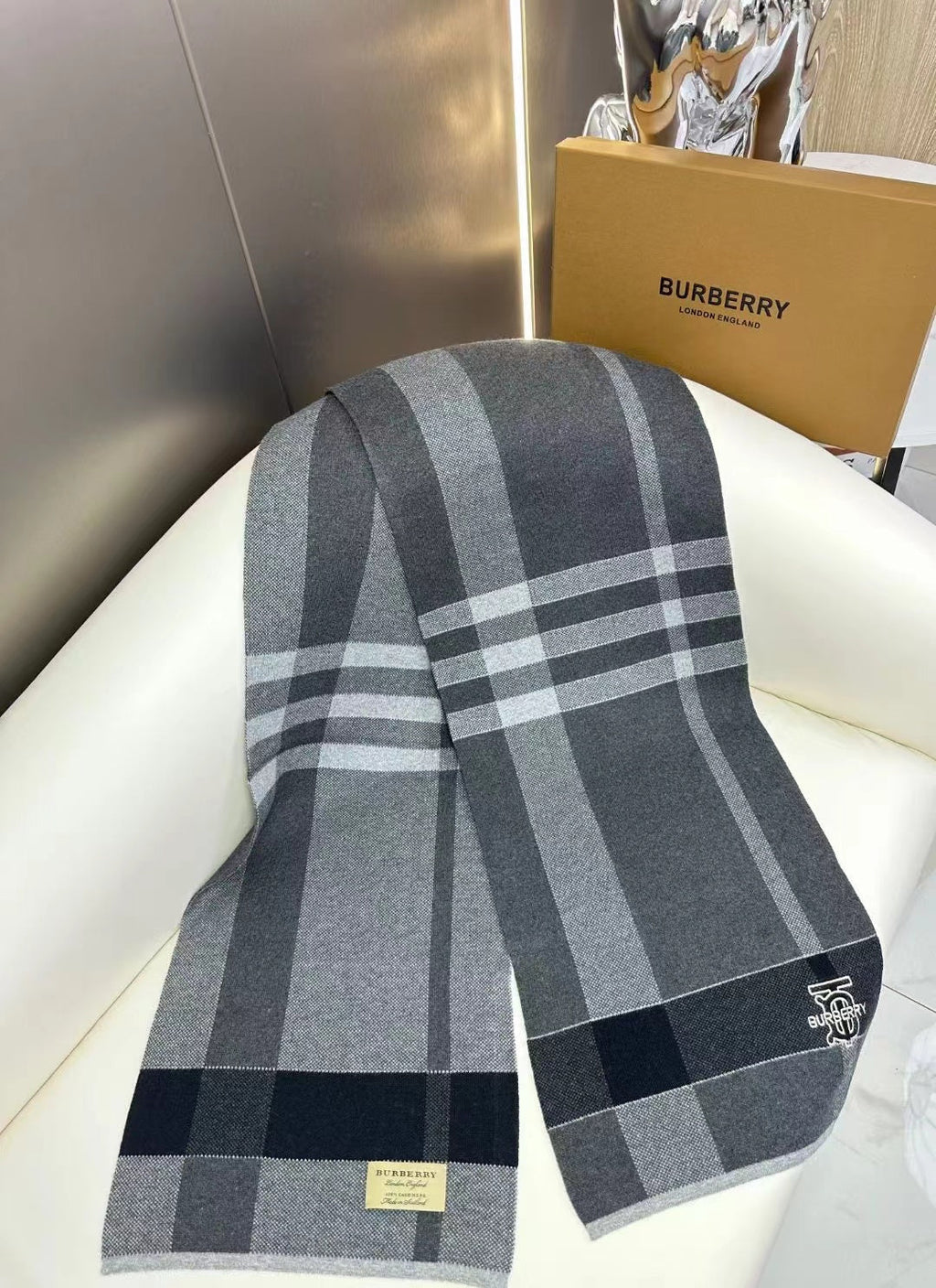 BURBERRY 26S SCARF 180CM IN CASHMERE 309783