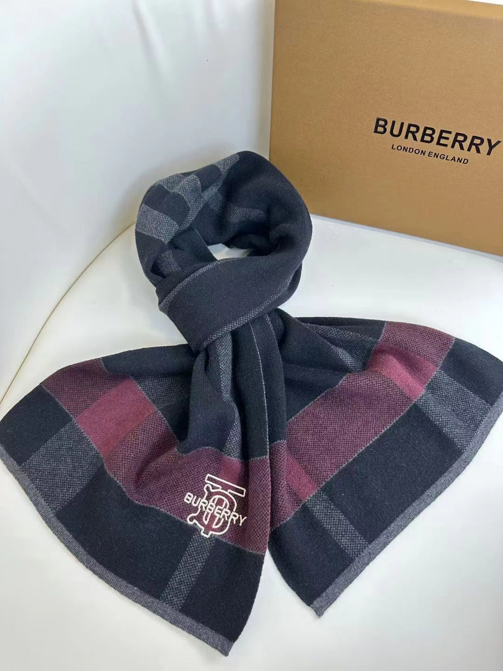 BURBERRY 26S SCARF 180CM IN CASHMERE 309784