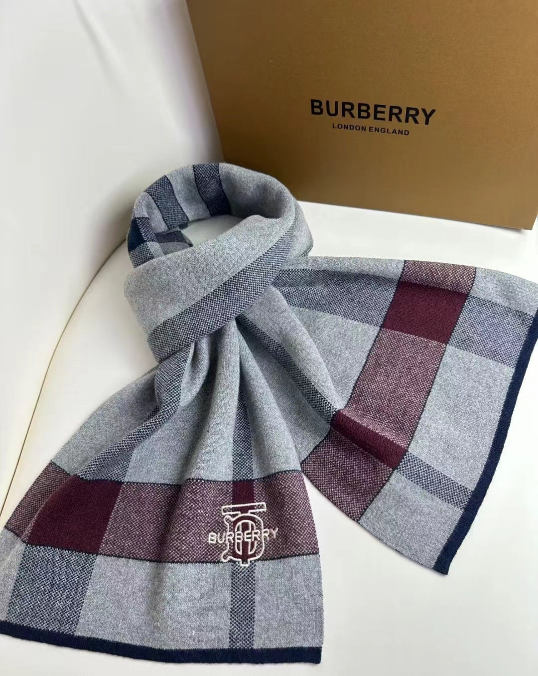 BURBERRY 26S SCARF 180CM IN CASHMERE 309785