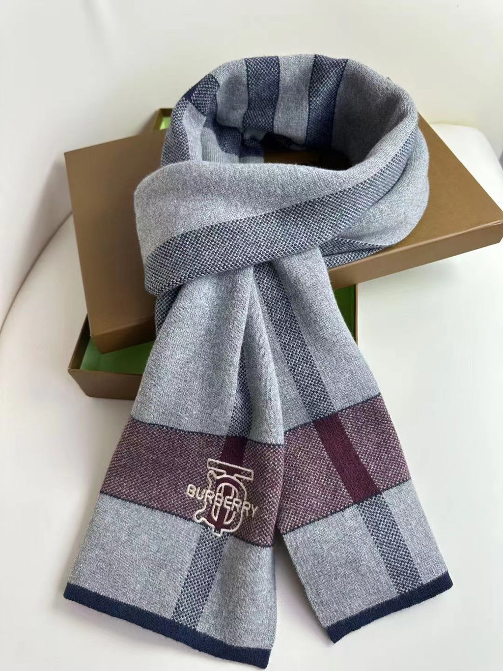 BURBERRY 26S SCARF 180CM IN CASHMERE 309785