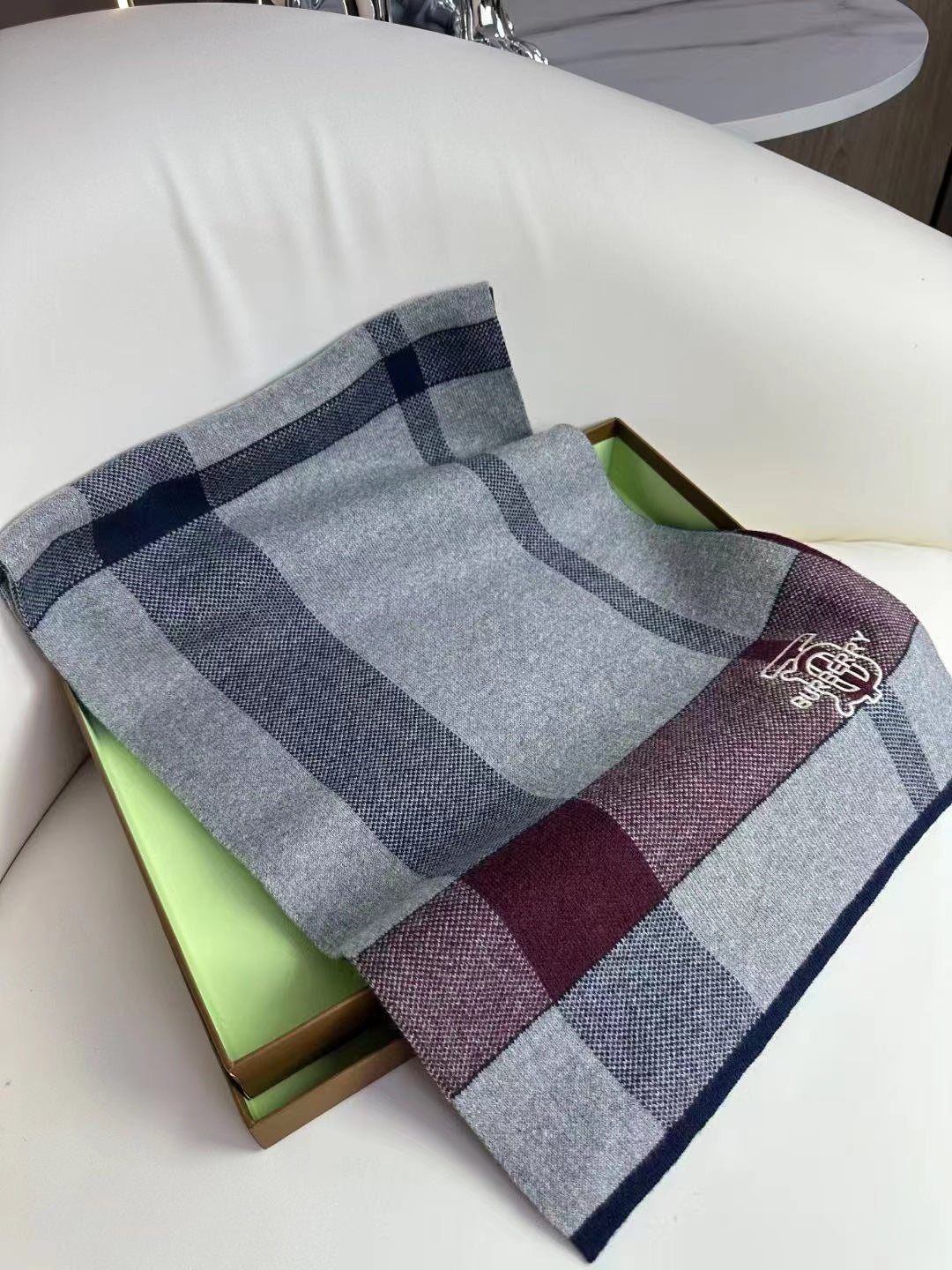BURBERRY 26S SCARF 180CM IN CASHMERE 309785