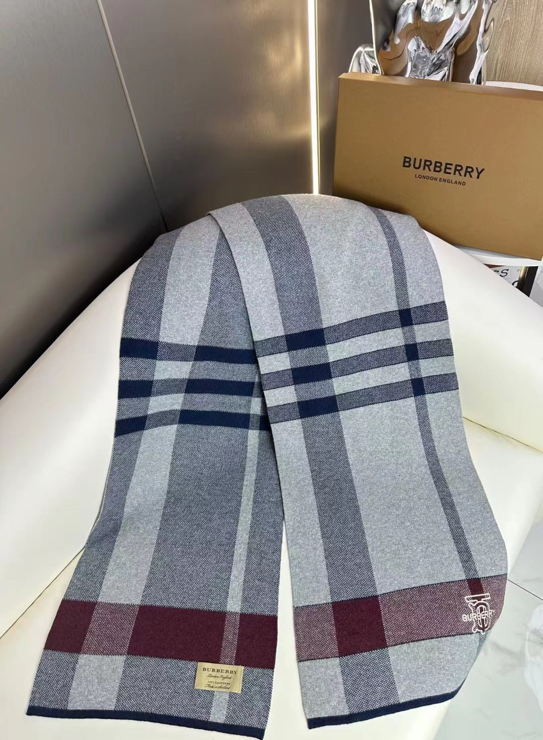 BURBERRY 26S SCARF 180CM IN CASHMERE 309785