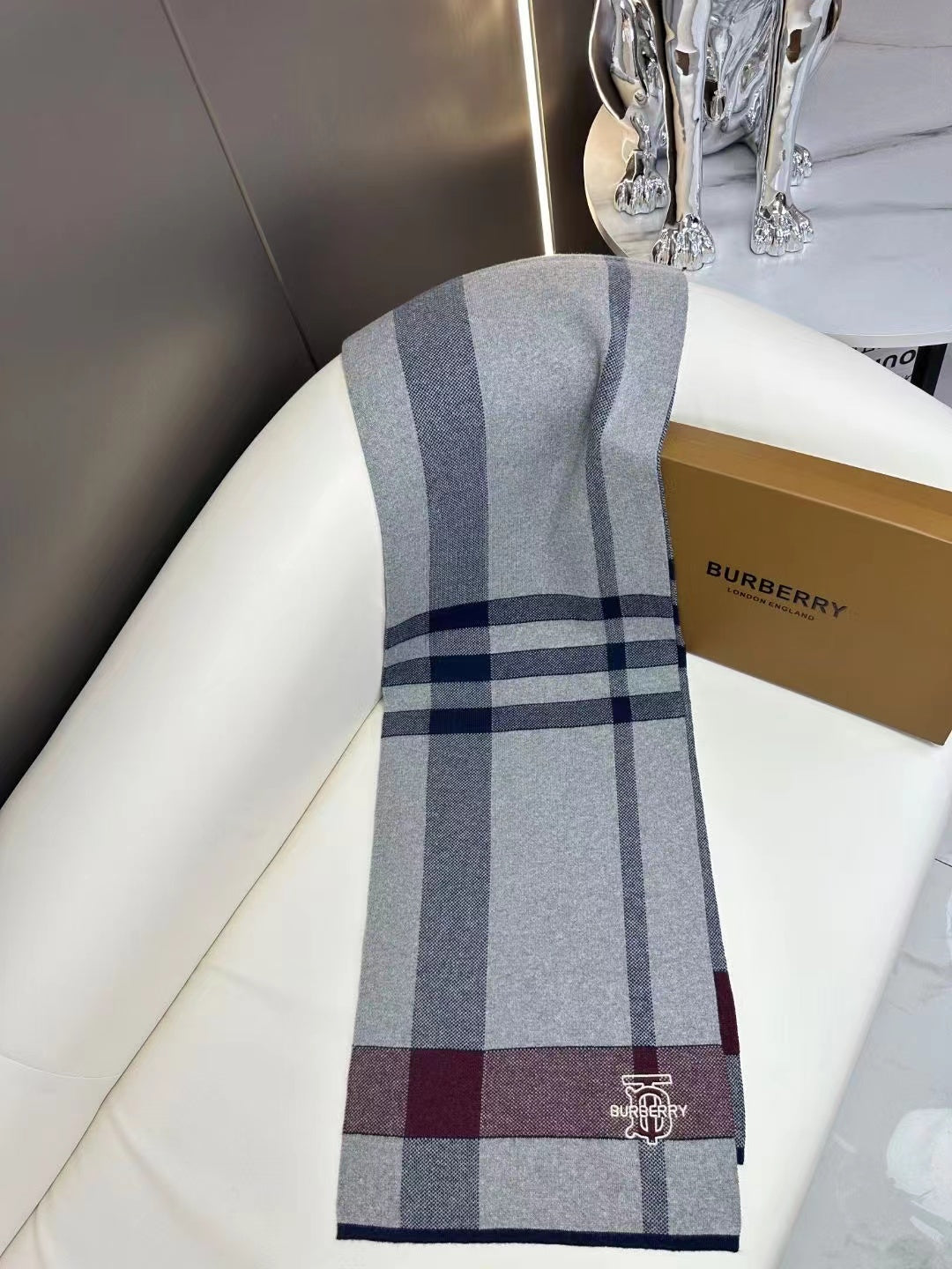 BURBERRY 26S SCARF 180CM IN CASHMERE 309785