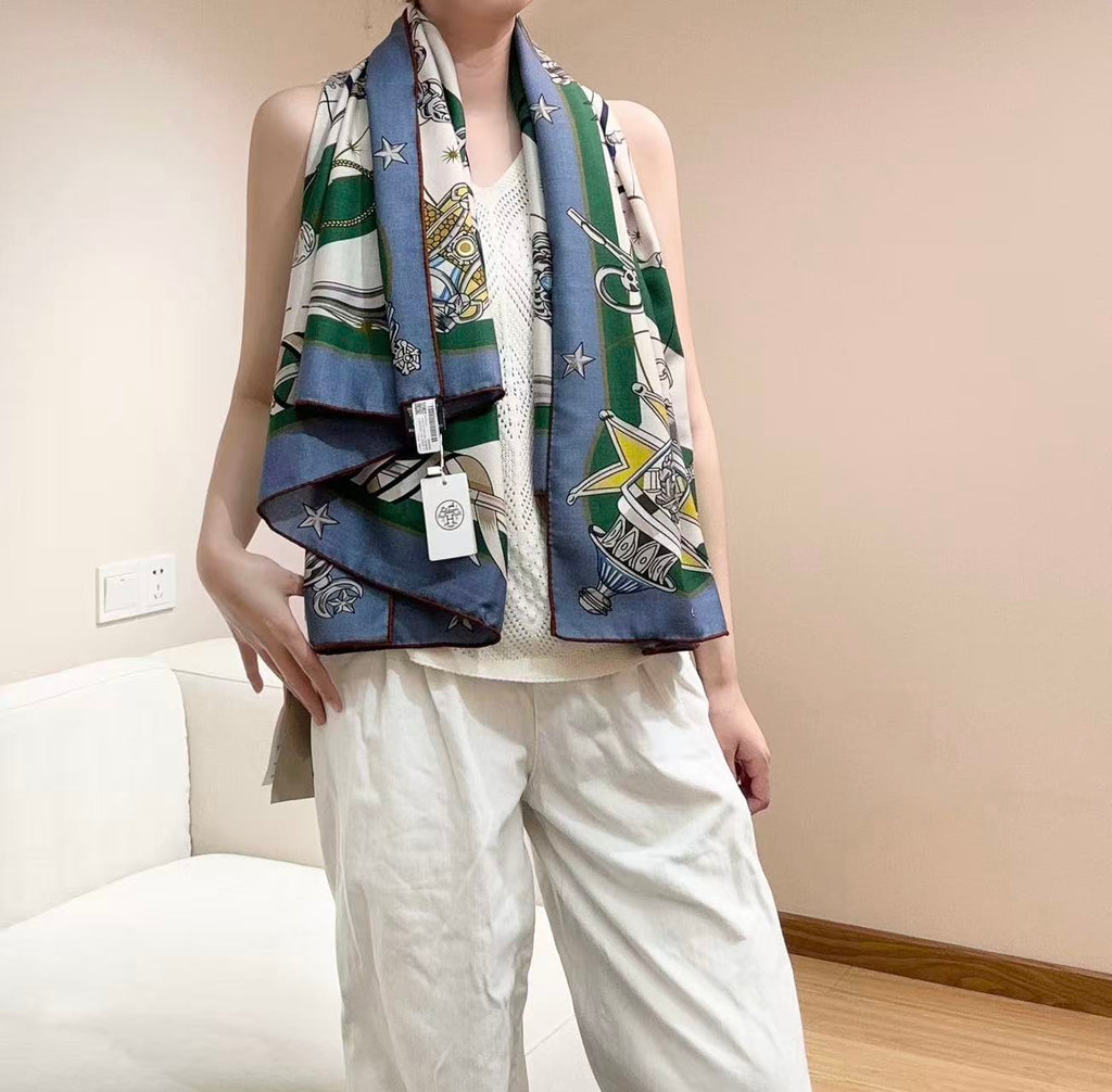 HERMES 26S SCARF 135 IN CASHMERE AND SILK 304576