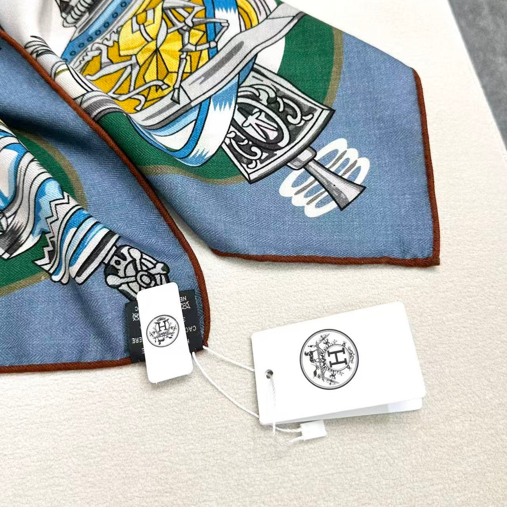 HERMES 26S SCARF 135 IN CASHMERE AND SILK 304576