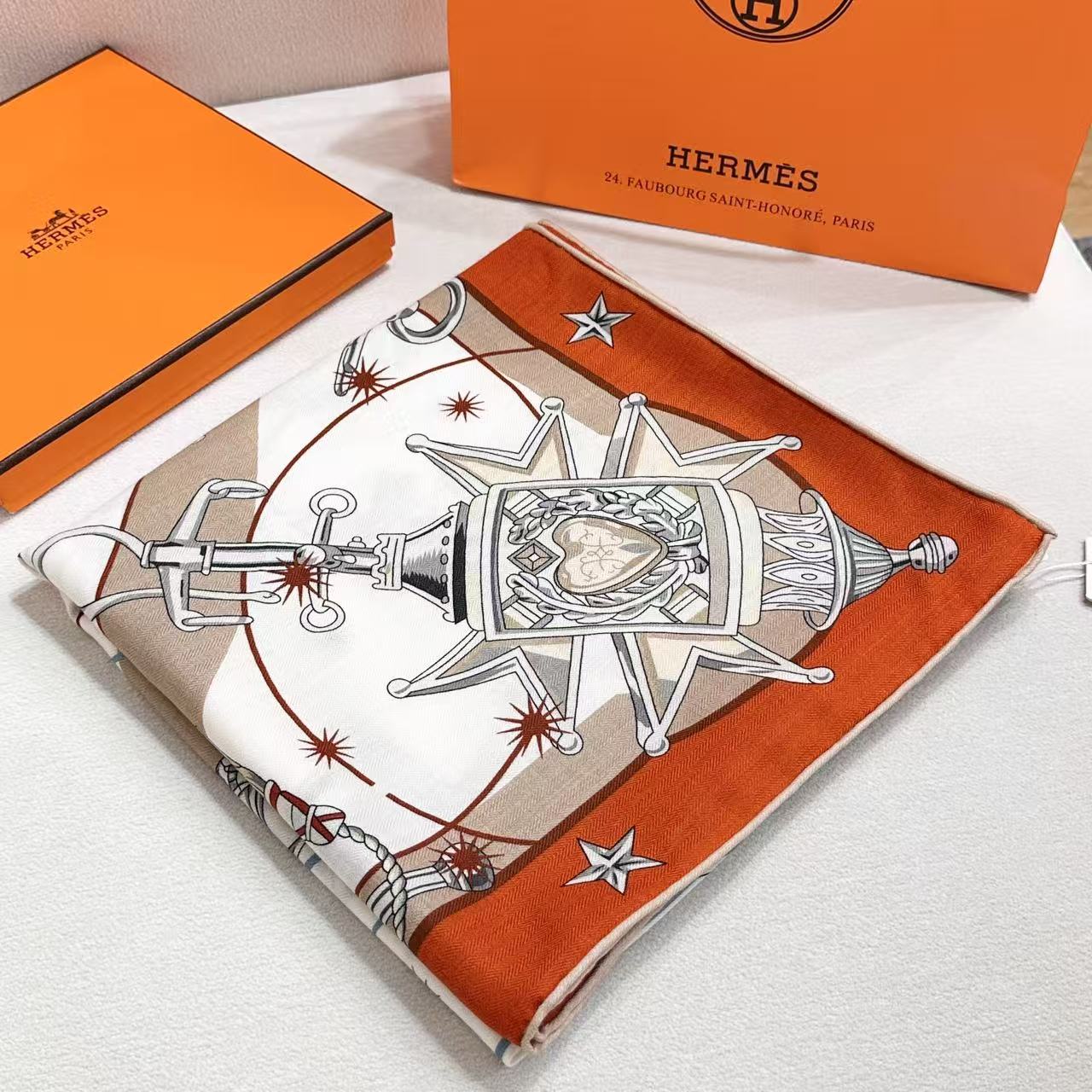 HERMES 26S SCARF 135 IN CASHMERE AND SILK 304577