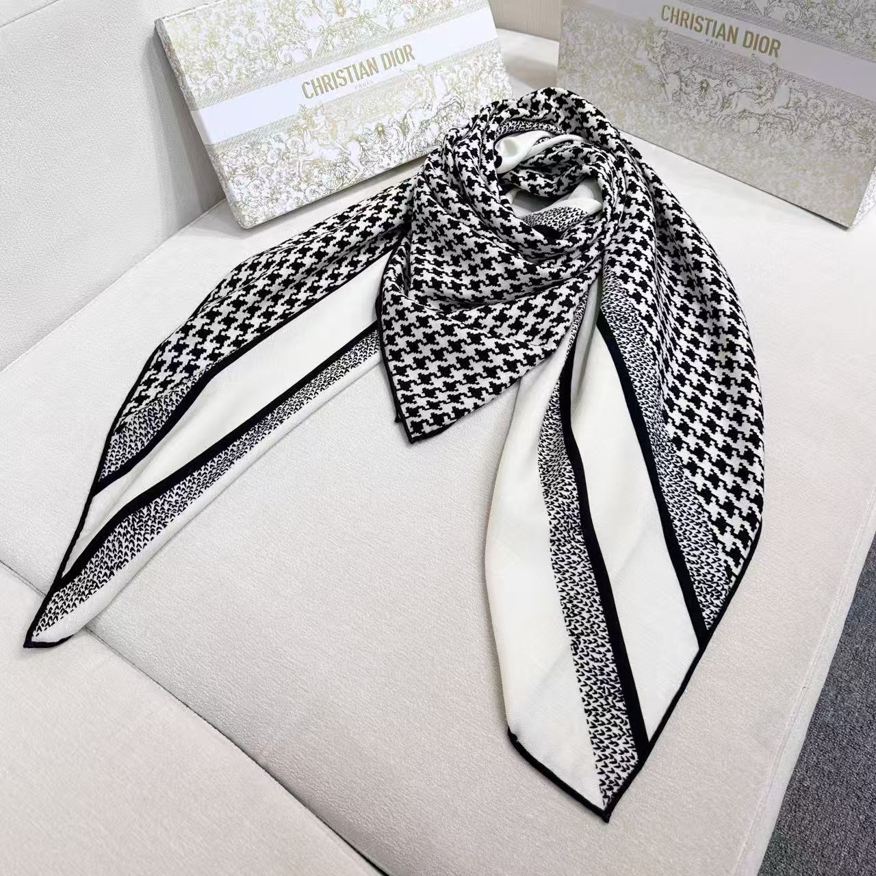 DIOR 26S SCARF 135CM IN CASHMERE SILK 309772