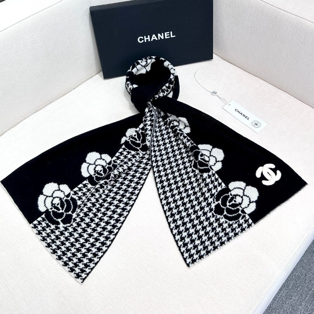 CHANEL 26S SCARF 180 IN CASHMERE 311827