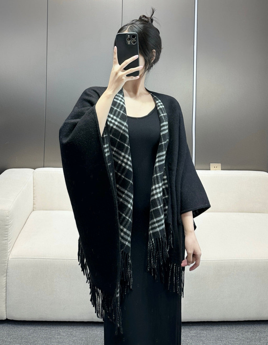 BURBERRY 26S REVERSIBLE CHECK FRINGED CAPE 150CM IN CASHMERE 309446