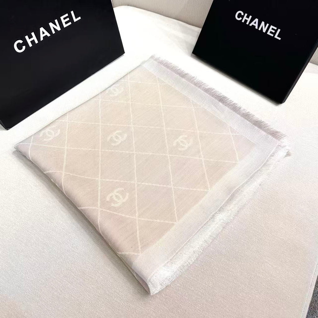 CHANEL 26S SCARF 140 IN CASHMERE AND SILK 304551
