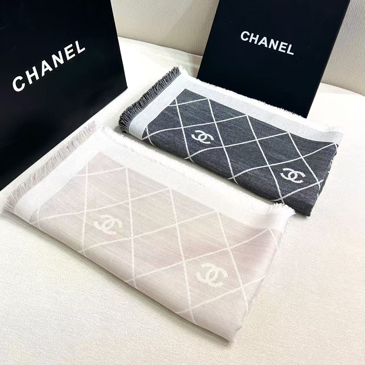 CHANEL 26S SCARF 140 IN SILK 309415