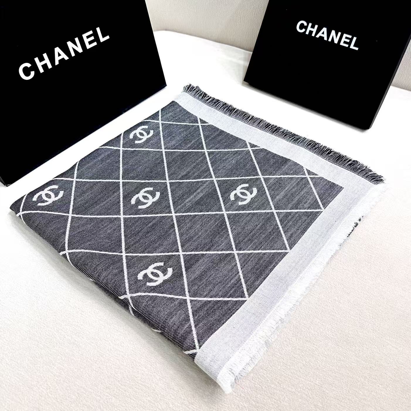 CHANEL 26S SCARF 140 IN SILK 309416