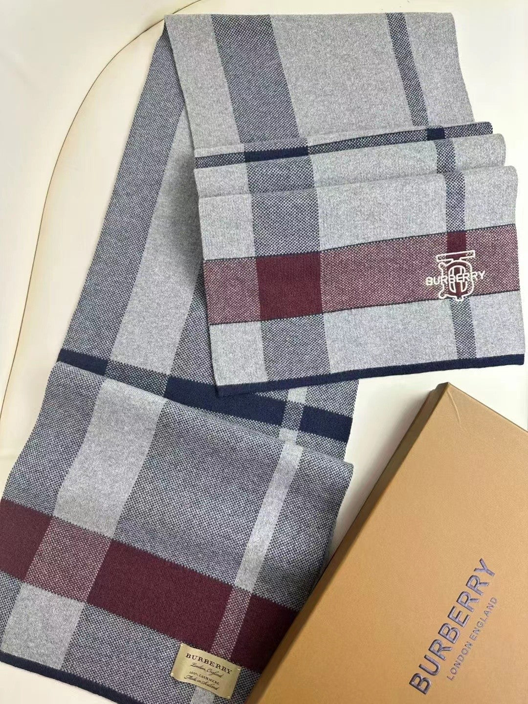 BURBERRY 26S SCARF 180CM IN CASHMERE 309785
