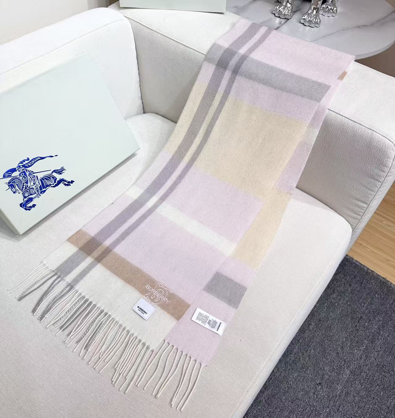 BURBERRY 26S SCARF 180CM IN CASHMERE 279895