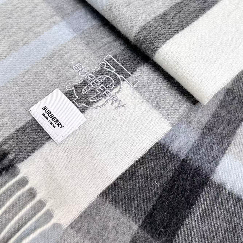 BURBERRY 26S SCARF 180CM IN CASHMERE 279894