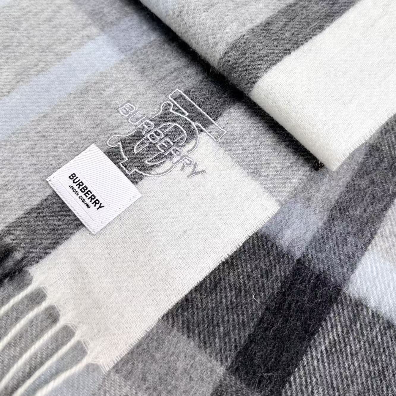 BURBERRY 26S SCARF 180CM IN CASHMERE 279894