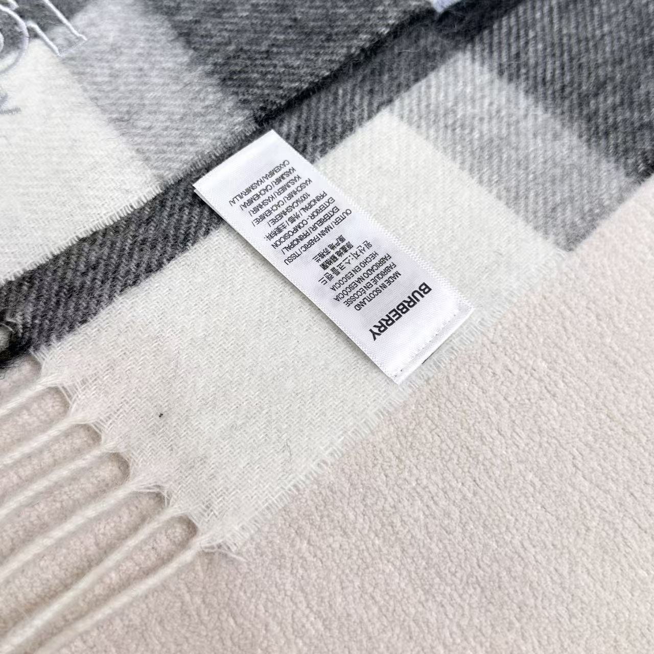 BURBERRY 26S SCARF 180CM IN CASHMERE 279894