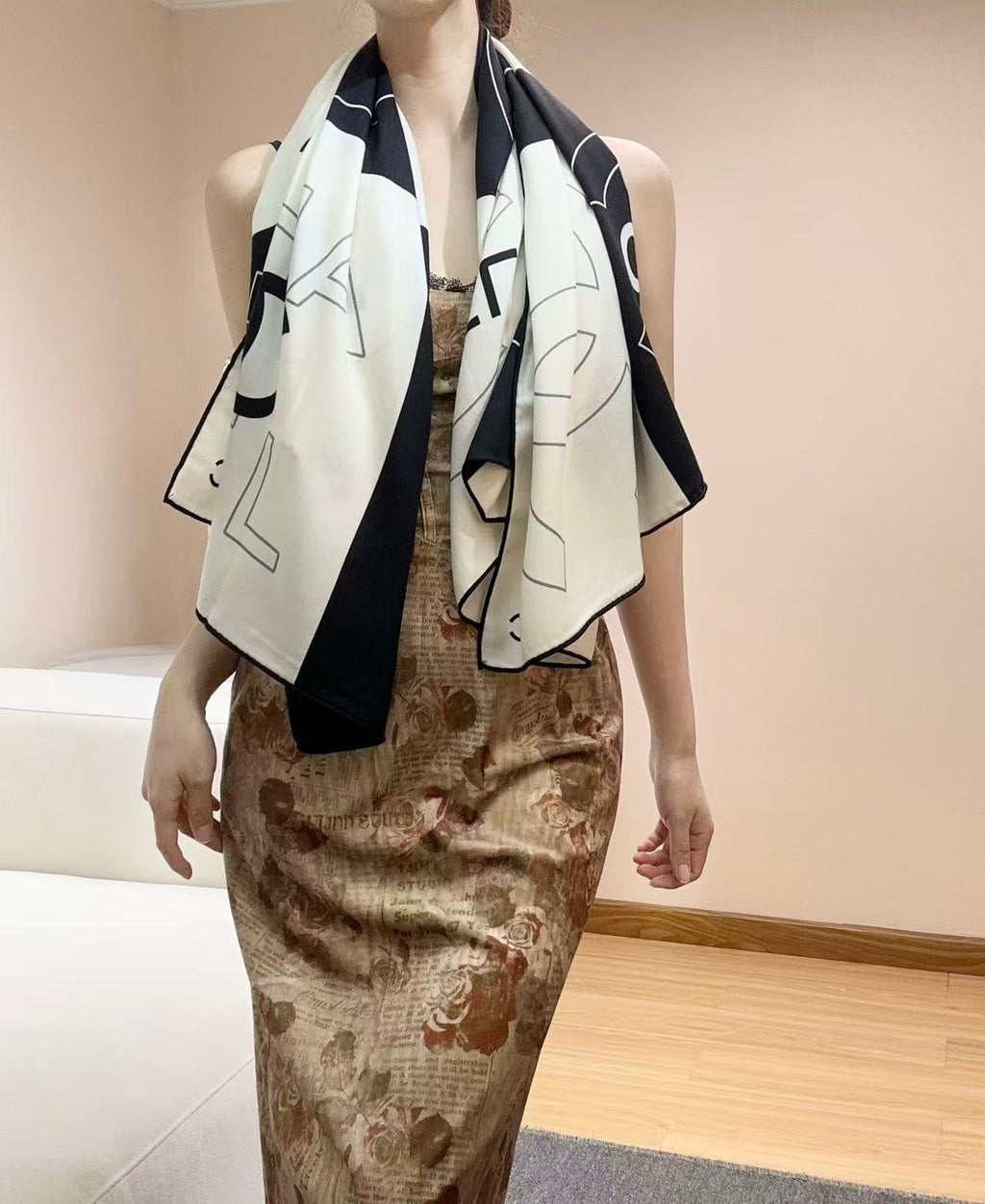 CHANEL 26S SCARF 135 IN SILK 309414