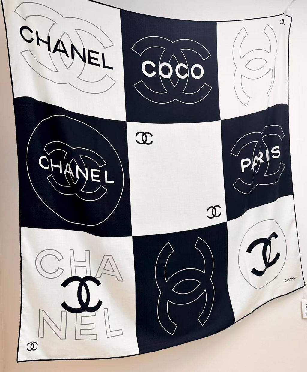 CHANEL 26S SCARF 135 IN SILK 309414