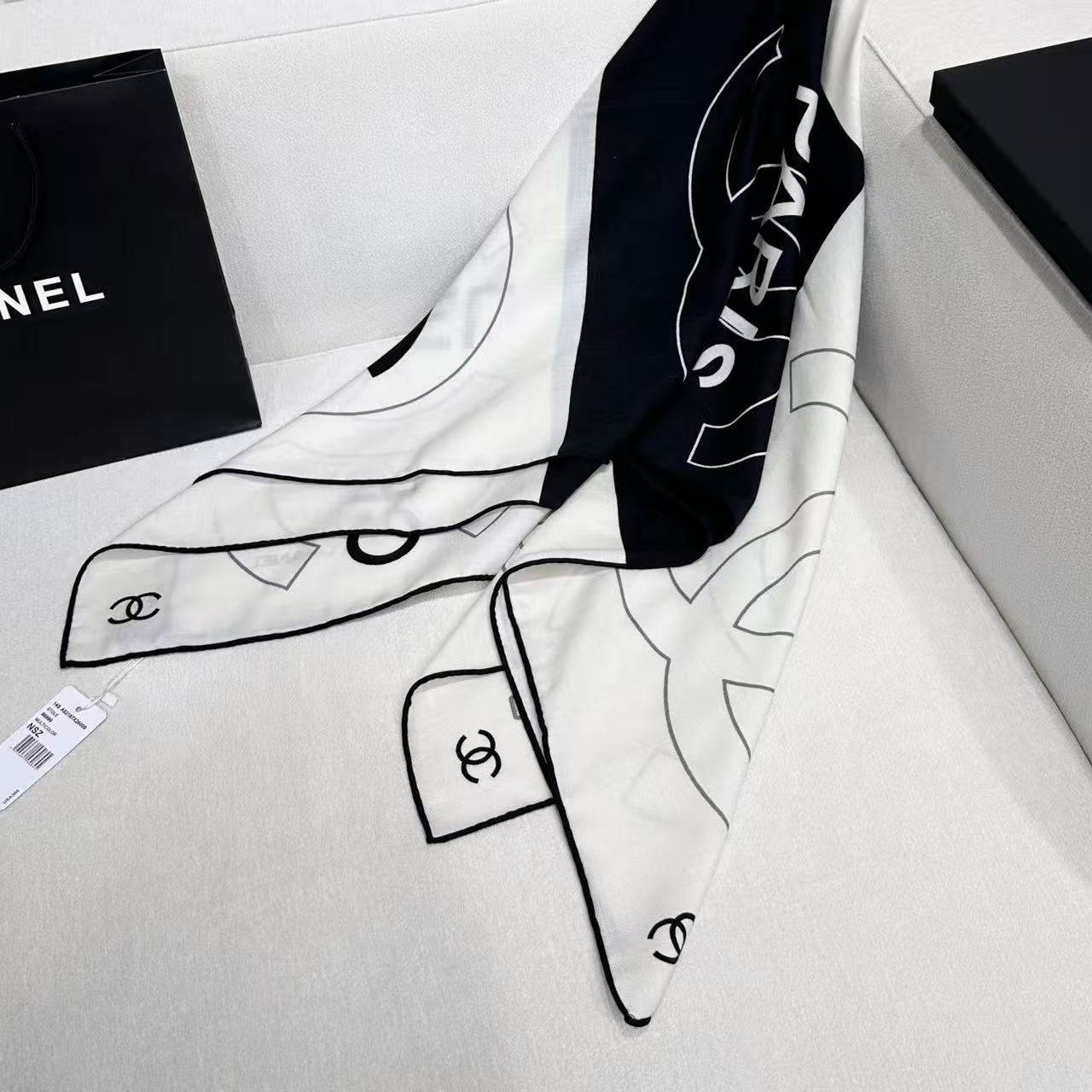CHANEL 26S SCARF 135 IN SILK 309414