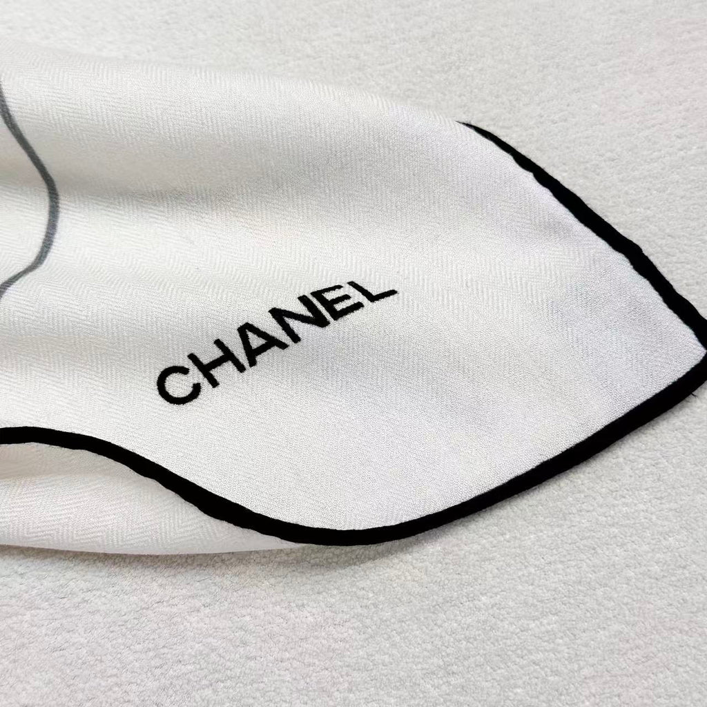 CHANEL 26S SCARF 135 IN SILK 309414