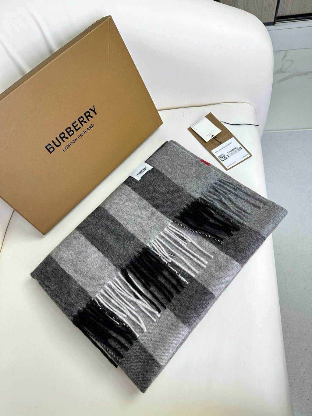 BURBERRY 26S SCARF 200CM IN CASHMERE 278702